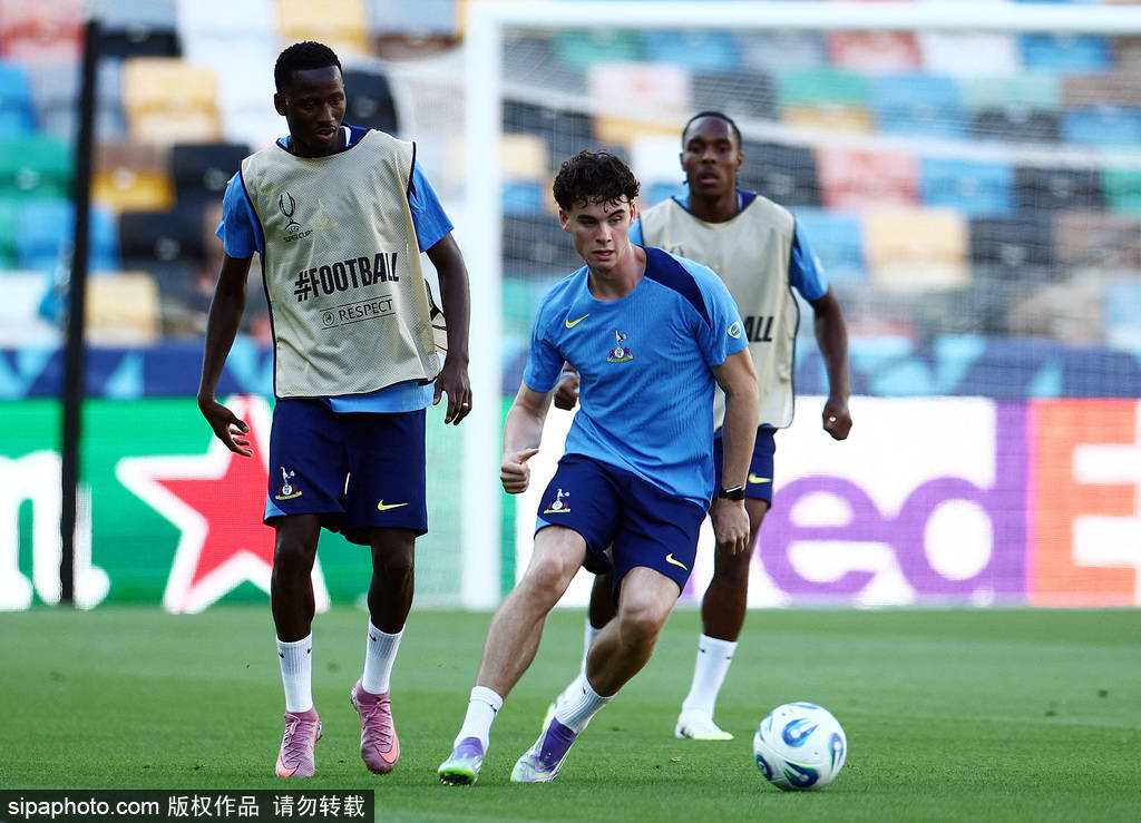 五大联赛夺冠赔率解析:利物浦领跑英超 西甲皇萨两强争霸 拜仁接棒无悬念